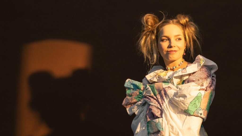 indie awards rebekka holi